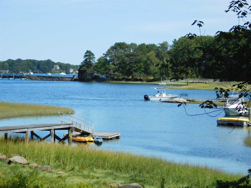 5 Curriers Cove Portsmouth NH 03801