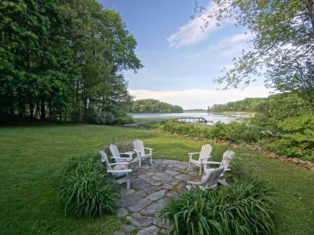 5 Curriers Cove Portsmouth NH 03801