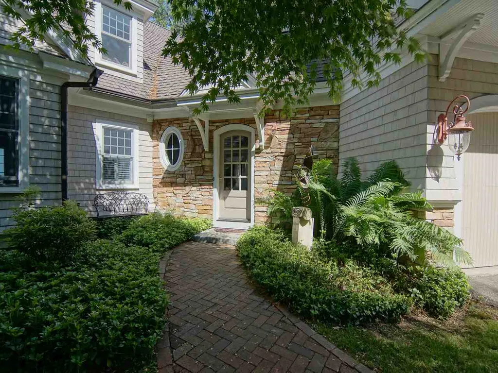 5 Curriers Cove Portsmouth NH 03801
