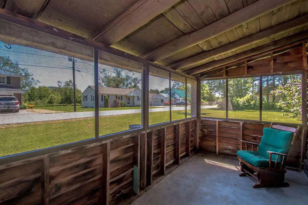 11 Grandview Drive Lancaster NH 03584