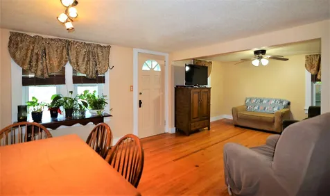 23 Columbus Circle Newport NH 03773