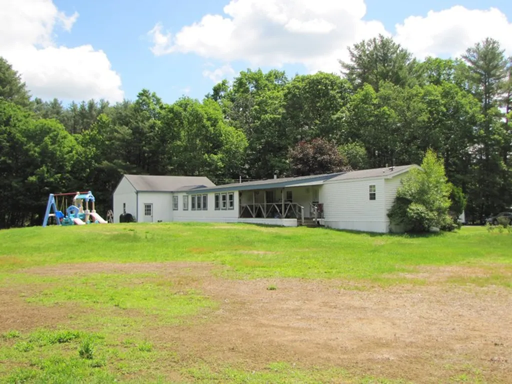 188 Mast Road Epping NH 03042