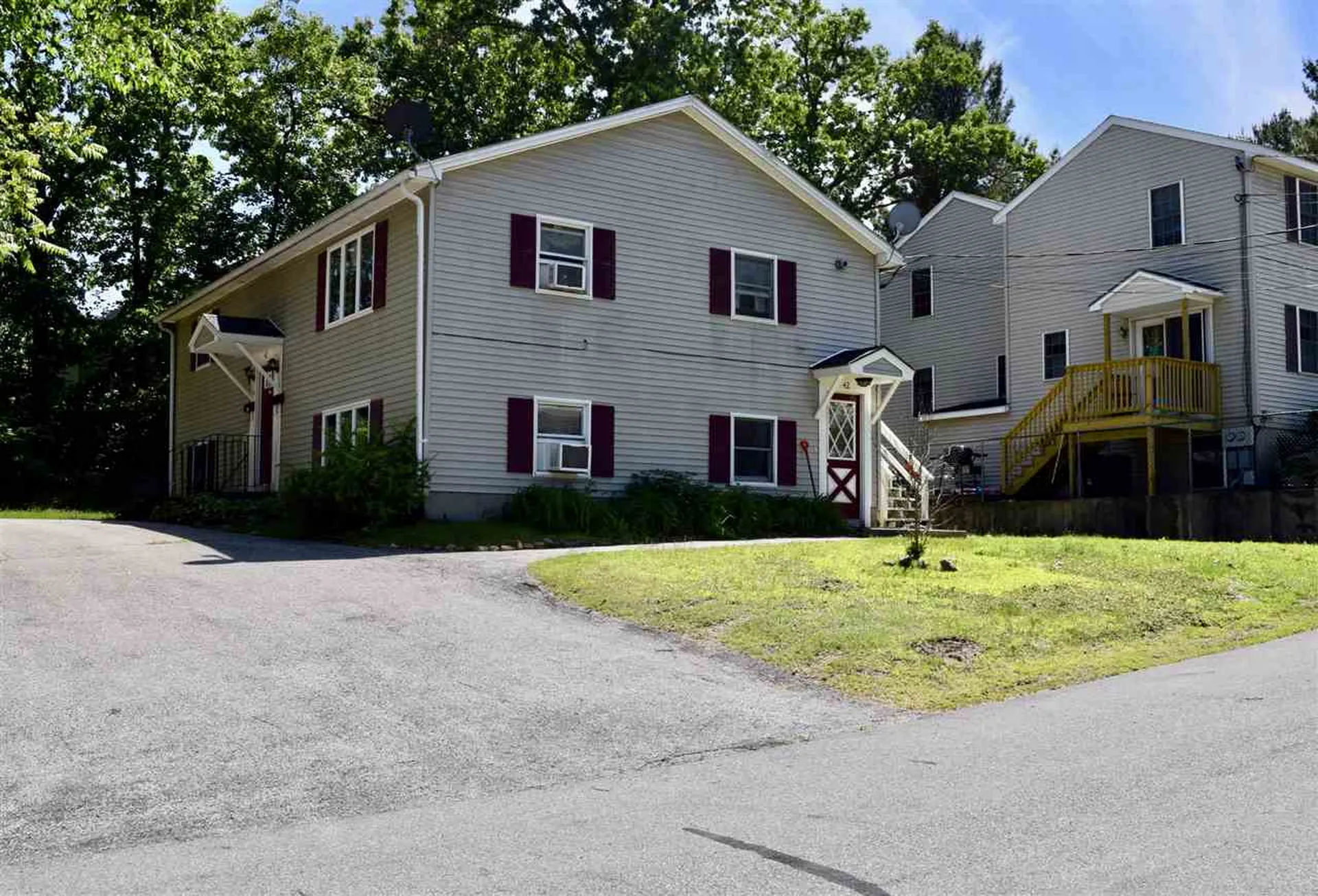 42 W Elmhurst Avenue Manchester NH 03103