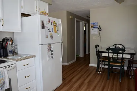 42 W Elmhurst Avenue Manchester NH 03103