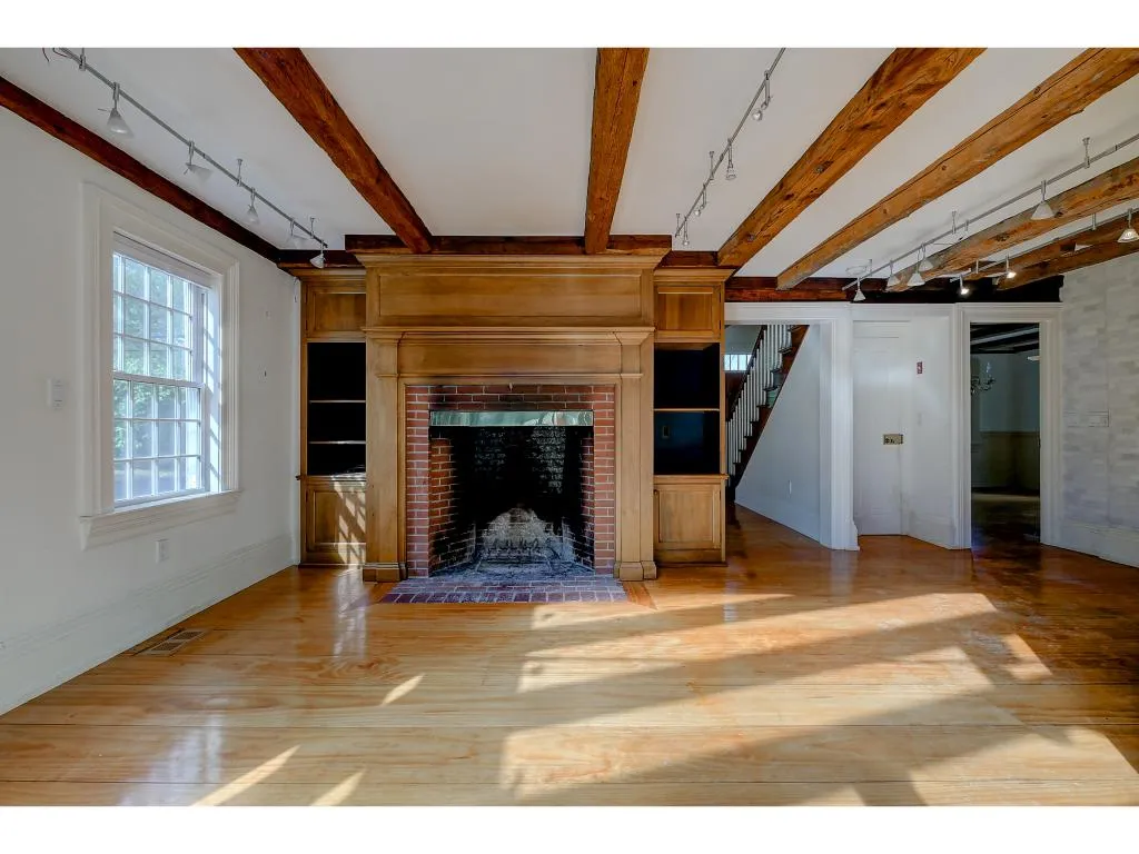 7 Emery Lane Stratham NH 03885