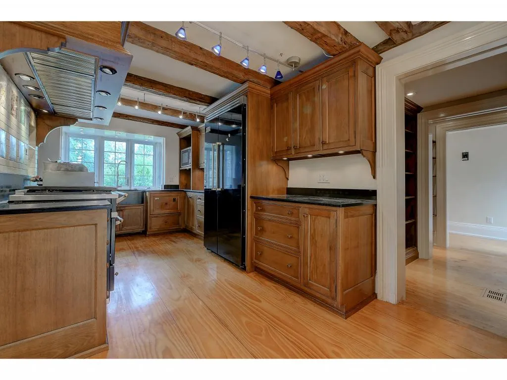 7 Emery Lane Stratham NH 03885