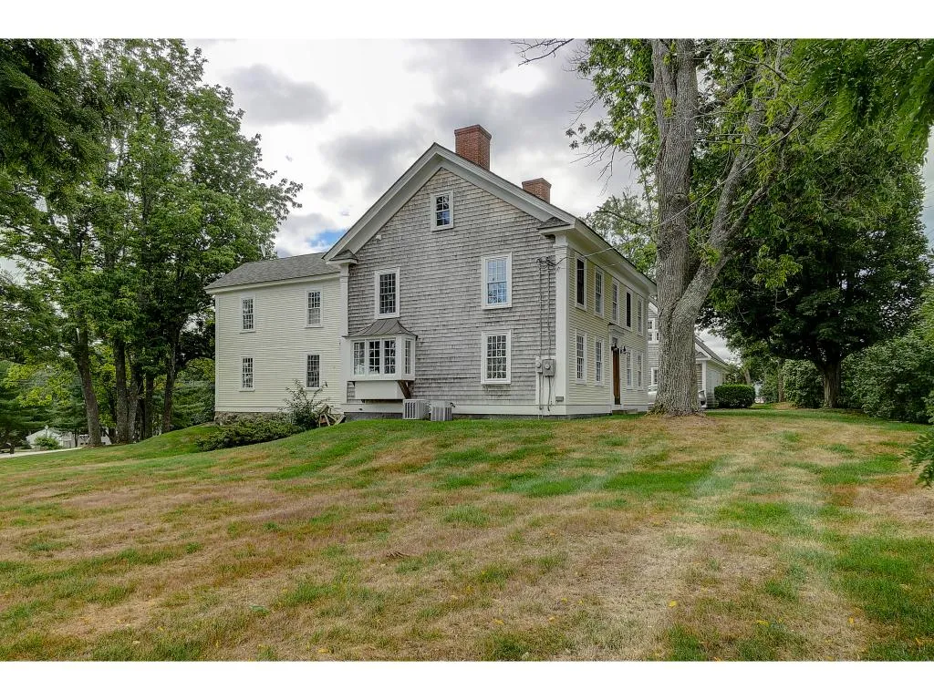 7 Emery Lane Stratham NH 03885