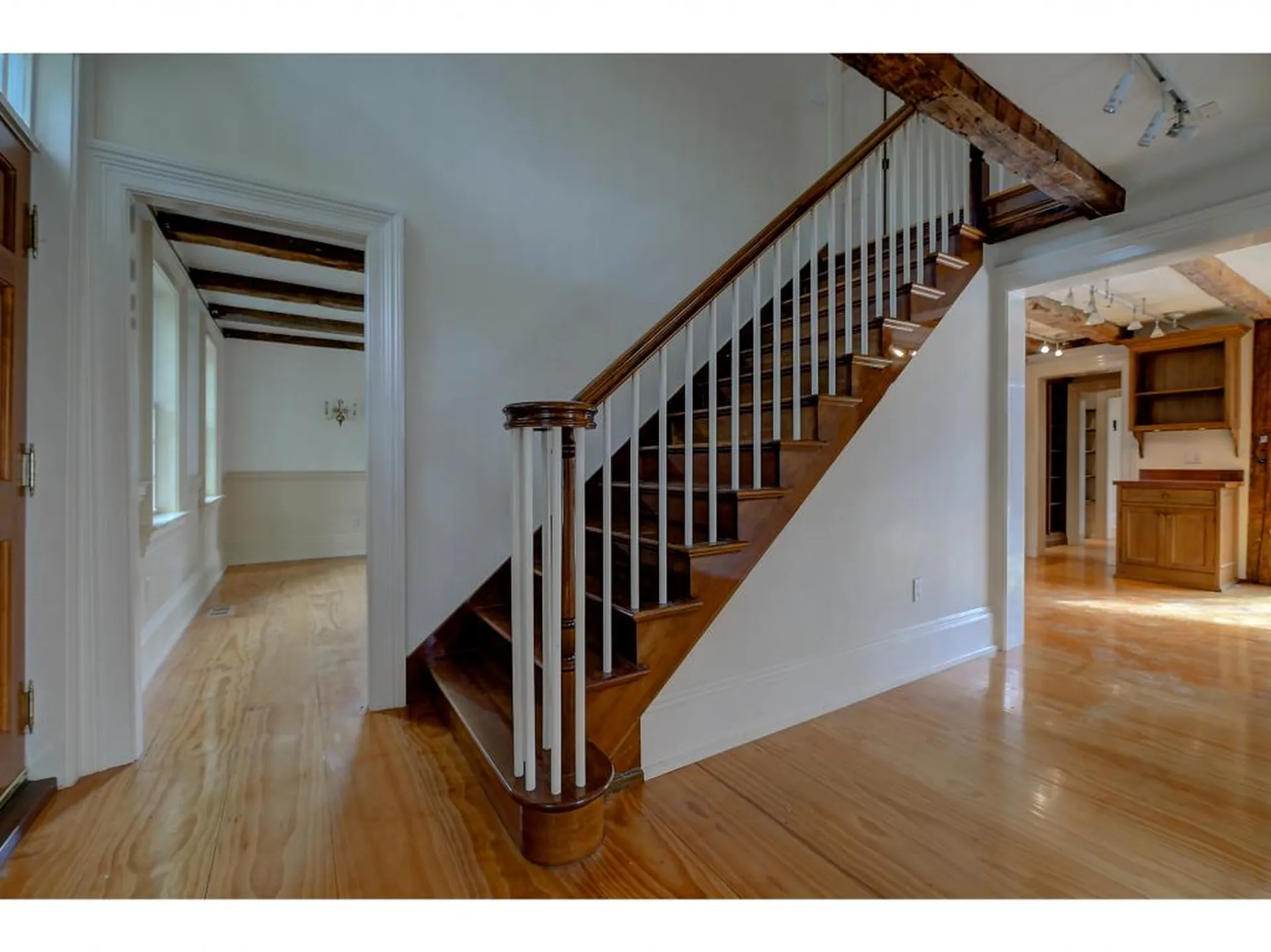 7 Emery Lane Stratham NH 03885