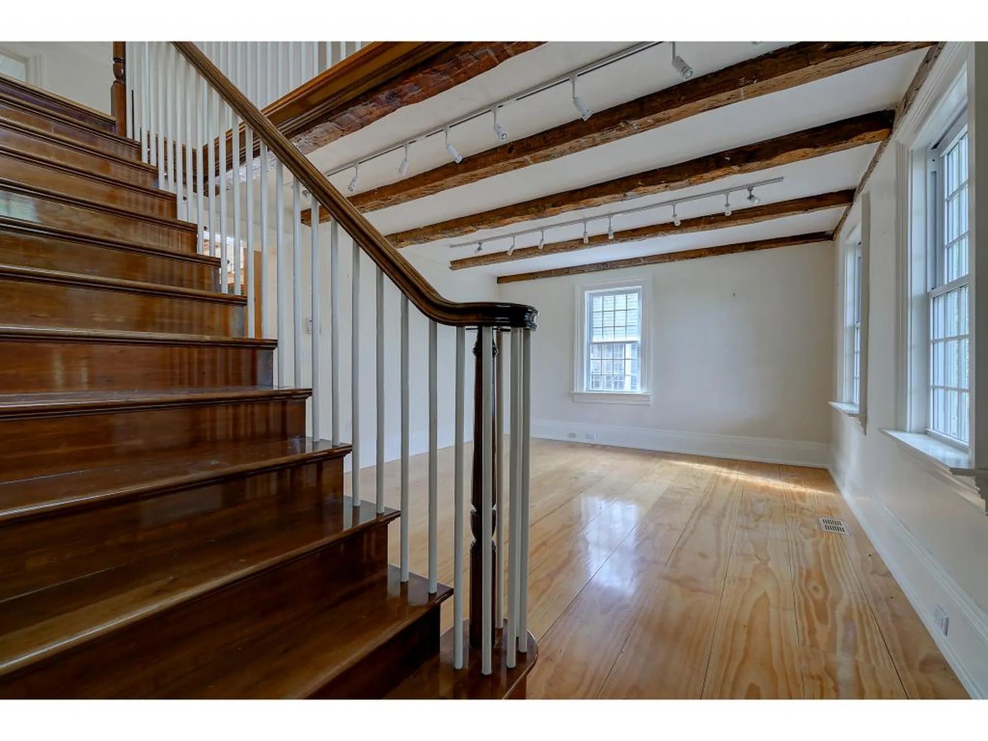 7 Emery Lane Stratham NH 03885