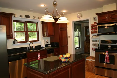 489 Willard Road Hartford VT 05059