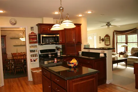 489 Willard Road Hartford VT 05059