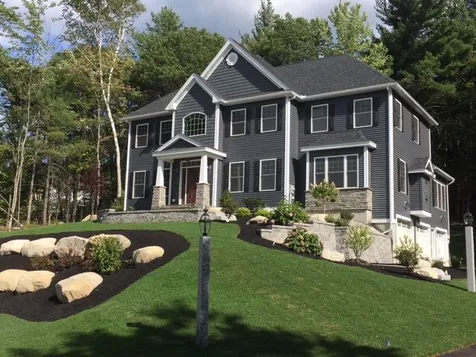 9 Arthur Avenue Hooksett NH 03106