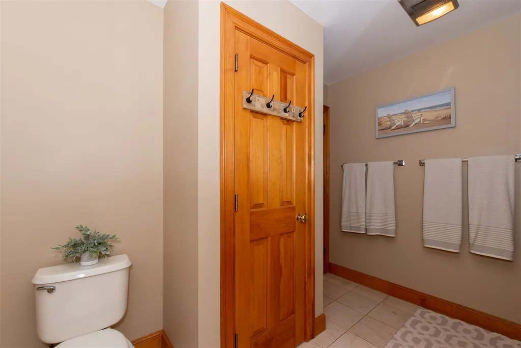 7 George Bennett Road Lee NH 03861