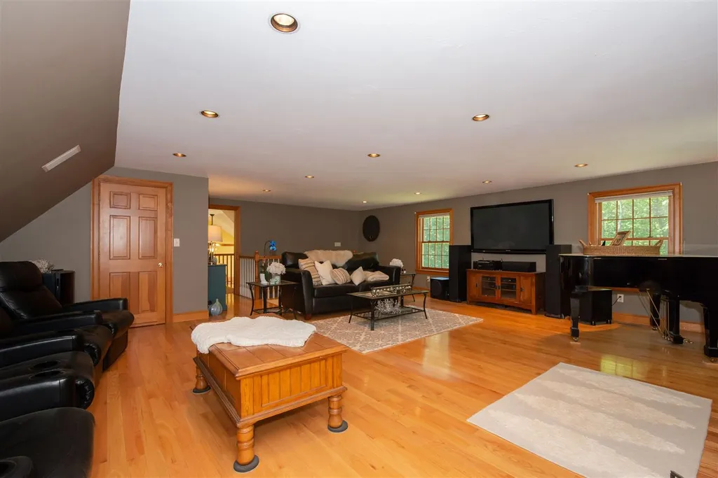 7 George Bennett Road Lee NH 03861