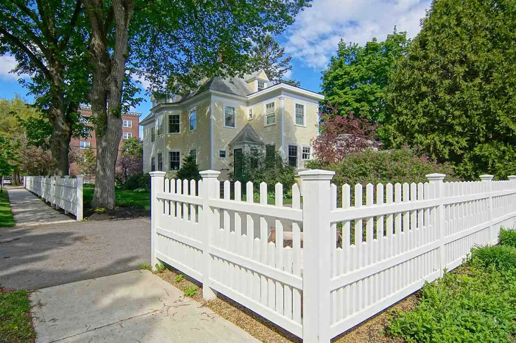 133 Miller Avenue Portsmouth NH 03801