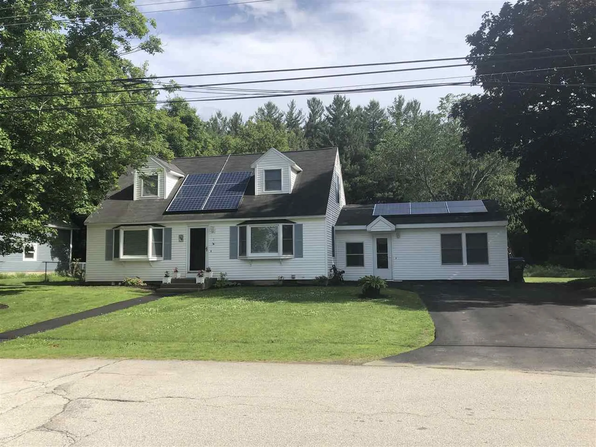 7 Phillips Drive Hudson NH 03051
