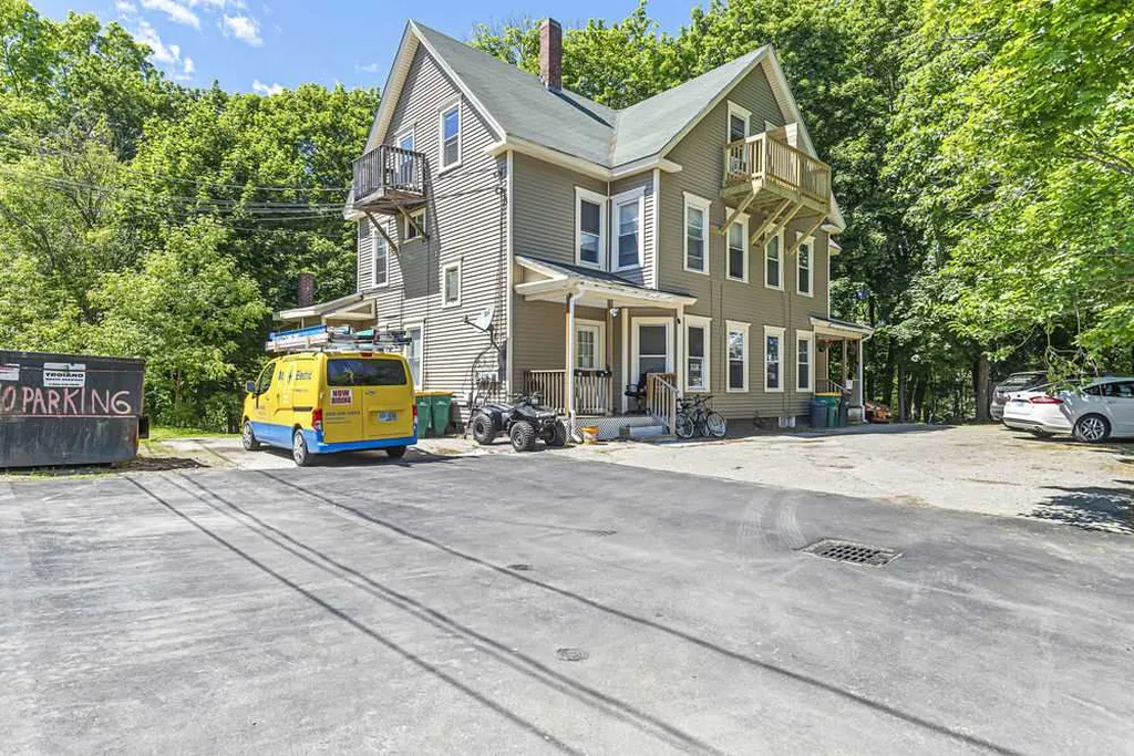 9 Ela Court Rochester NH 03867