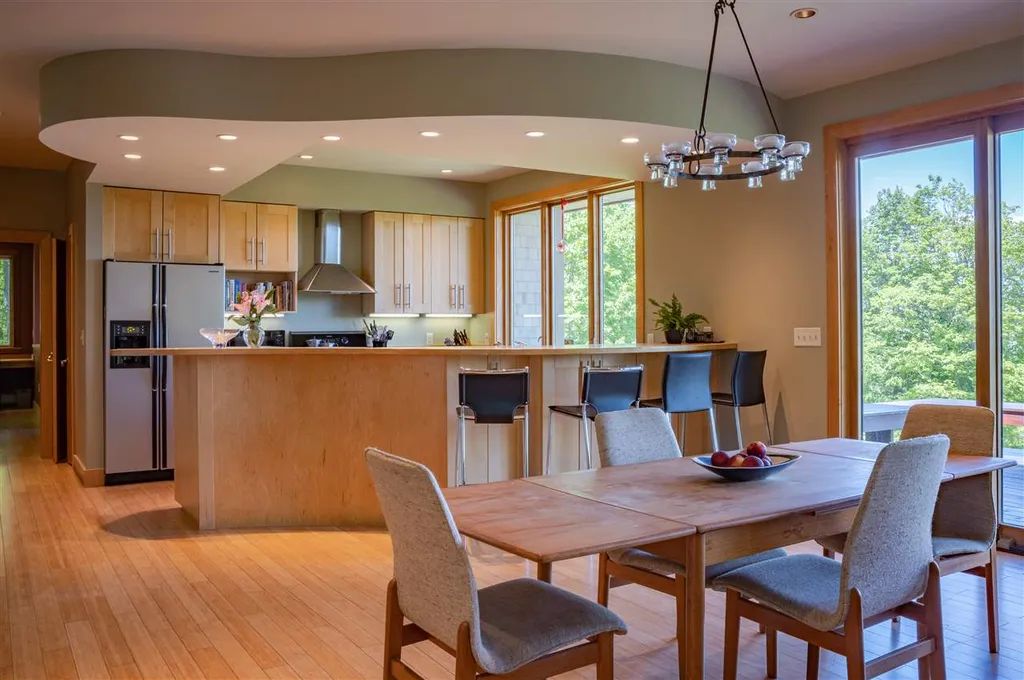 284 Dynamite Hill Road Hinesburg VT 05461