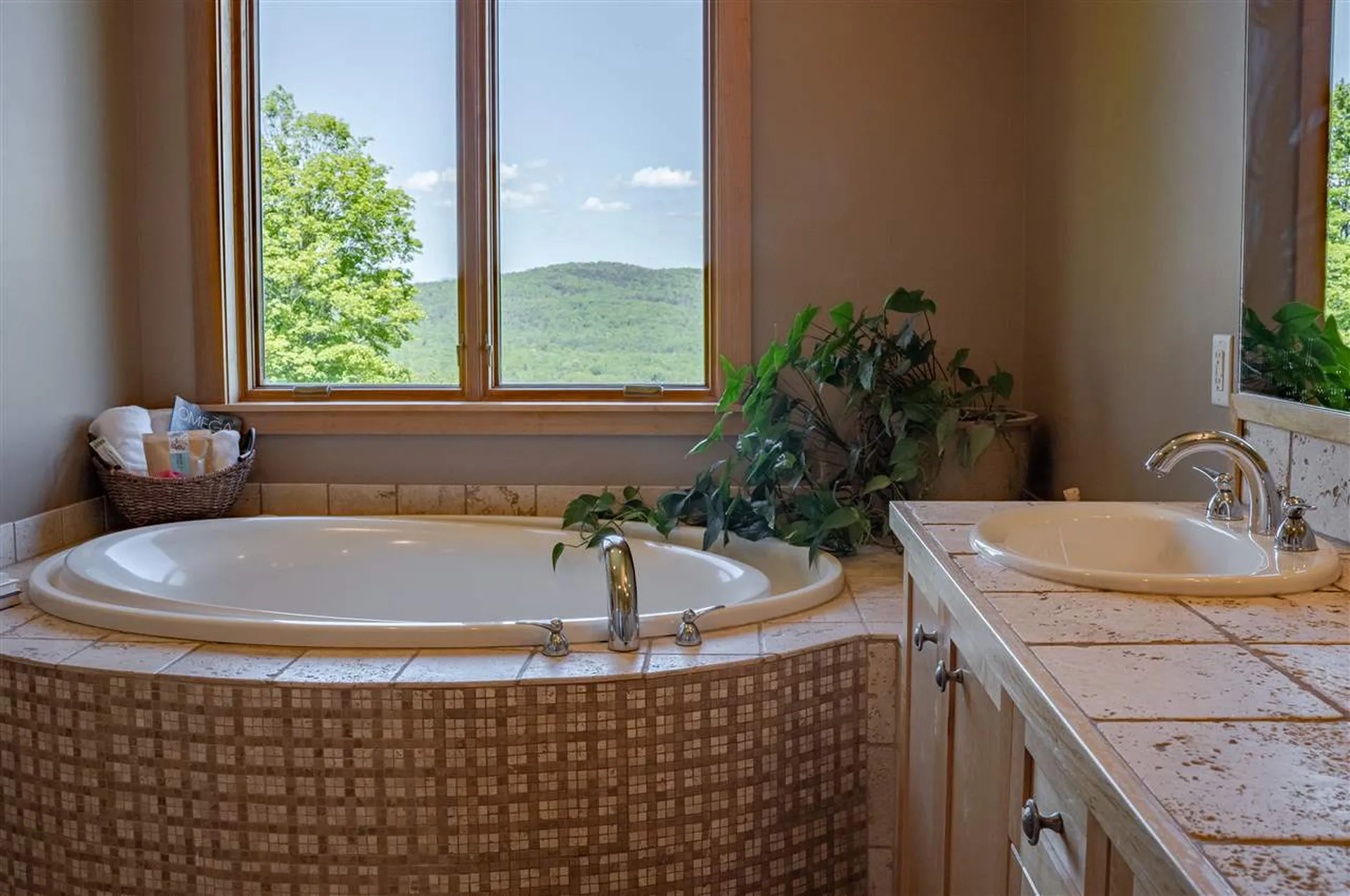 284 Dynamite Hill Road Hinesburg VT 05461