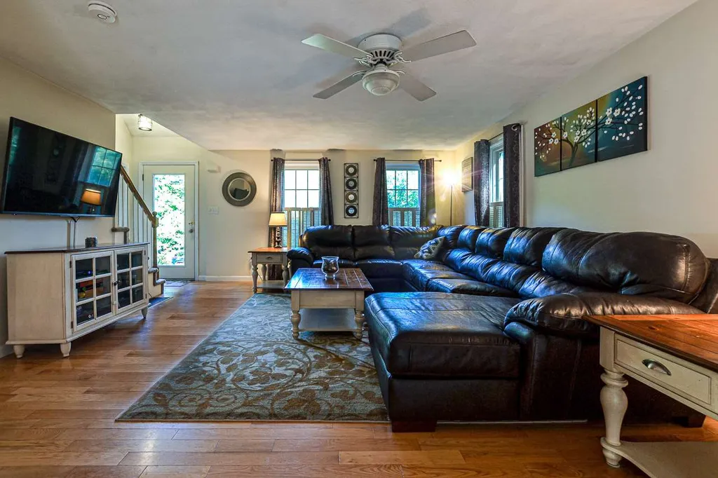 16 Ladyslipper Drive Newmarket NH 03857