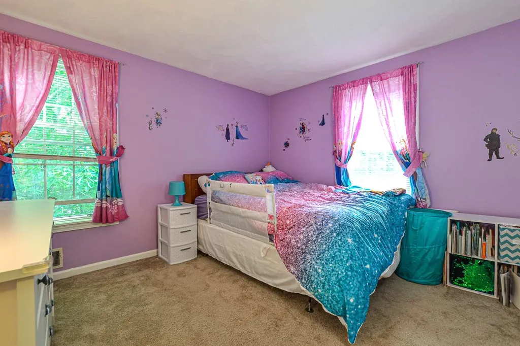 16 Ladyslipper Drive Newmarket NH 03857