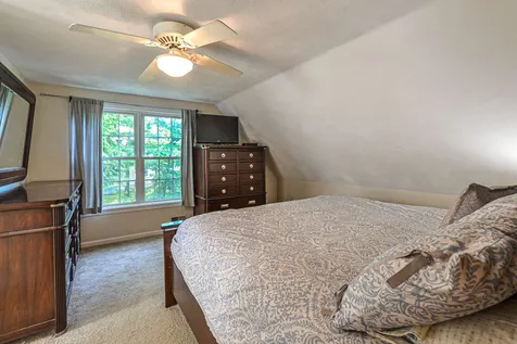 16 Ladyslipper Drive Newmarket NH 03857