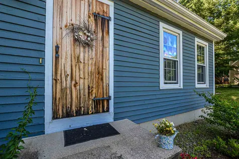 16 Ladyslipper Drive Newmarket NH 03857