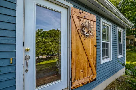16 Ladyslipper Drive Newmarket NH 03857