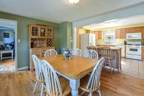 16 Ladyslipper Drive Newmarket NH 03857