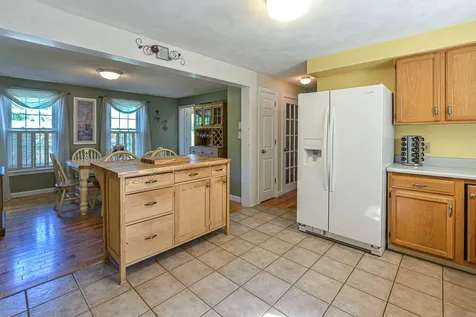 16 Ladyslipper Drive Newmarket NH 03857
