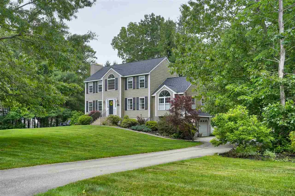 157 Patriot Drive Pelham NH 03076