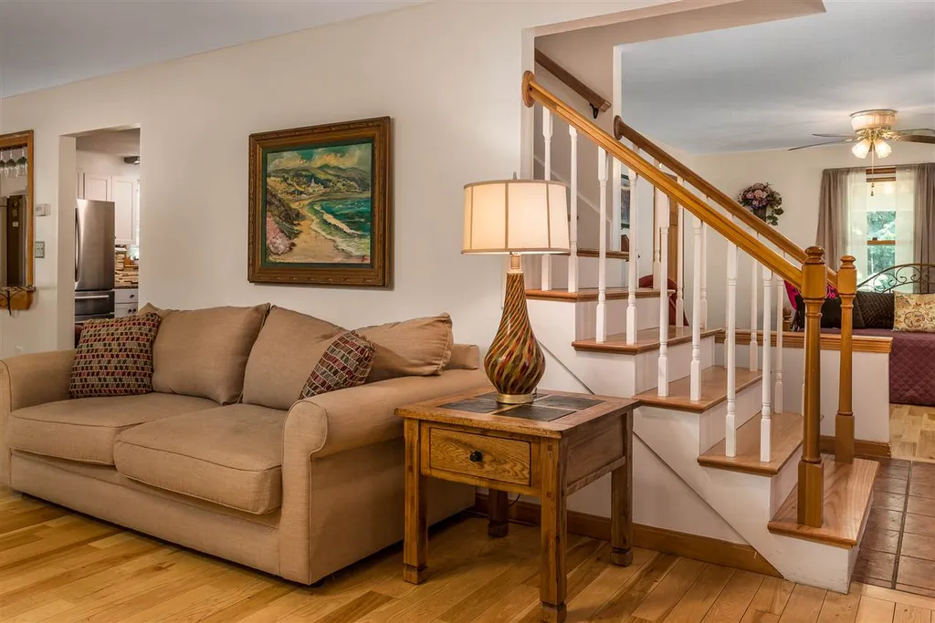 17 Quinlan Farm Road Raymond NH 03077