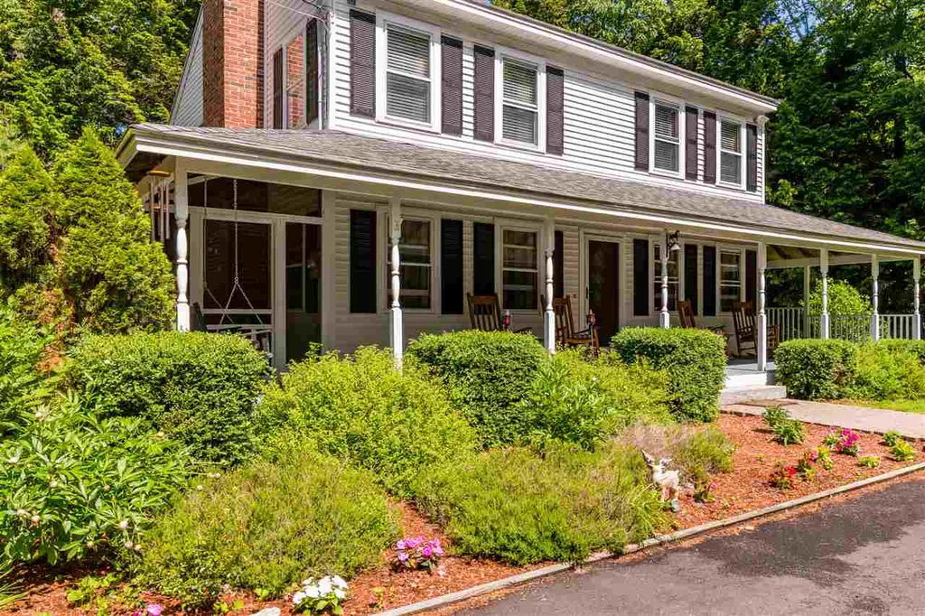 17 Quinlan Farm Road Raymond NH 03077