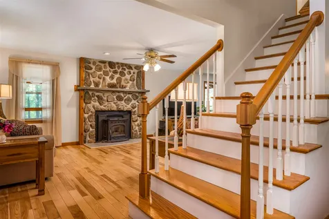 17 Quinlan Farm Road Raymond NH 03077