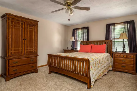 17 Quinlan Farm Road Raymond NH 03077