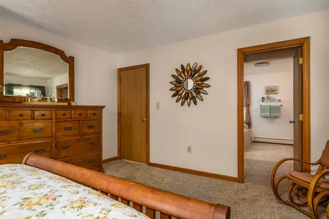 17 Quinlan Farm Road Raymond NH 03077