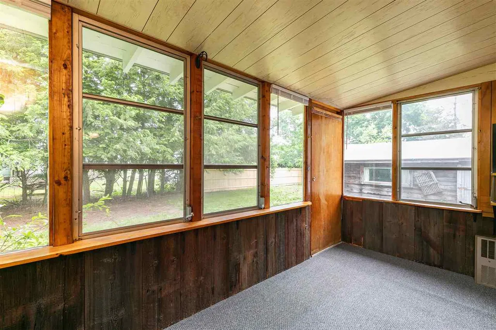 9 Manor Road Concord NH 03303