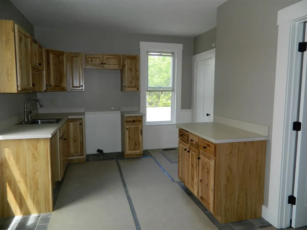 28 Prospect Street Tilton NH 03276