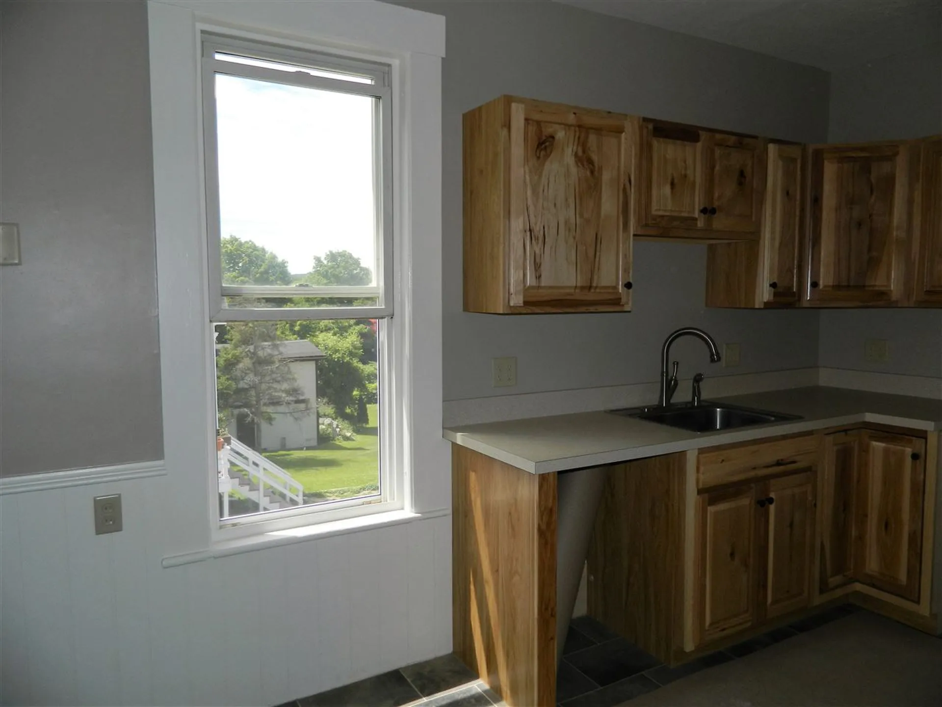 28 Prospect Street Tilton NH 03276