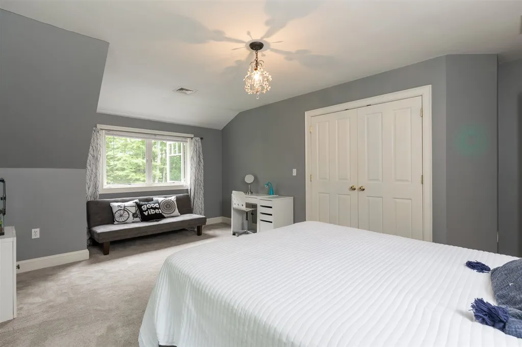 8 Conner Lane Newfields NH 03856