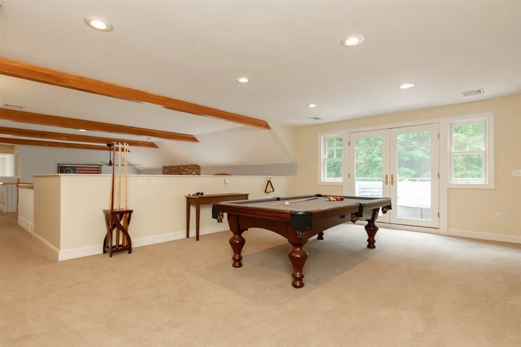 8 Conner Lane Newfields NH 03856
