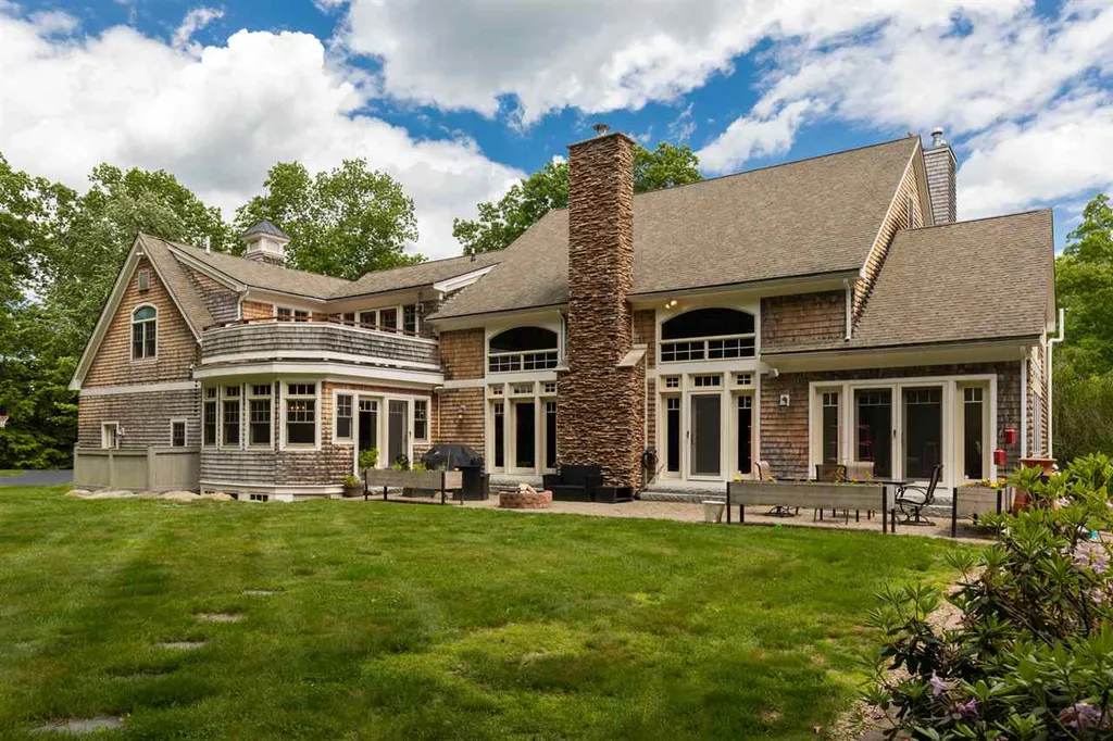 8 Conner Lane Newfields NH 03856