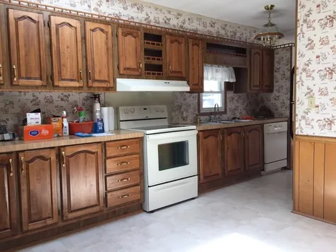 8 Village Drive Raymond NH 03077