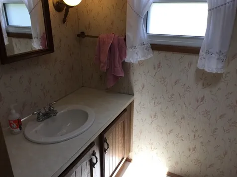 8 Village Drive Raymond NH 03077