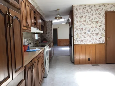8 Village Drive Raymond NH 03077