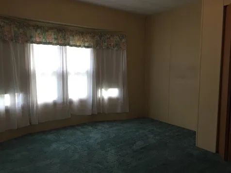 8 Village Drive Raymond NH 03077