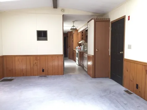 8 Village Drive Raymond NH 03077