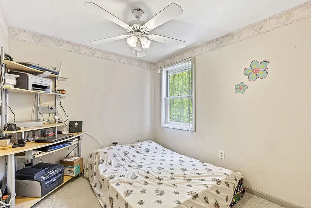8 Oak Hill Lane Exeter NH 03833