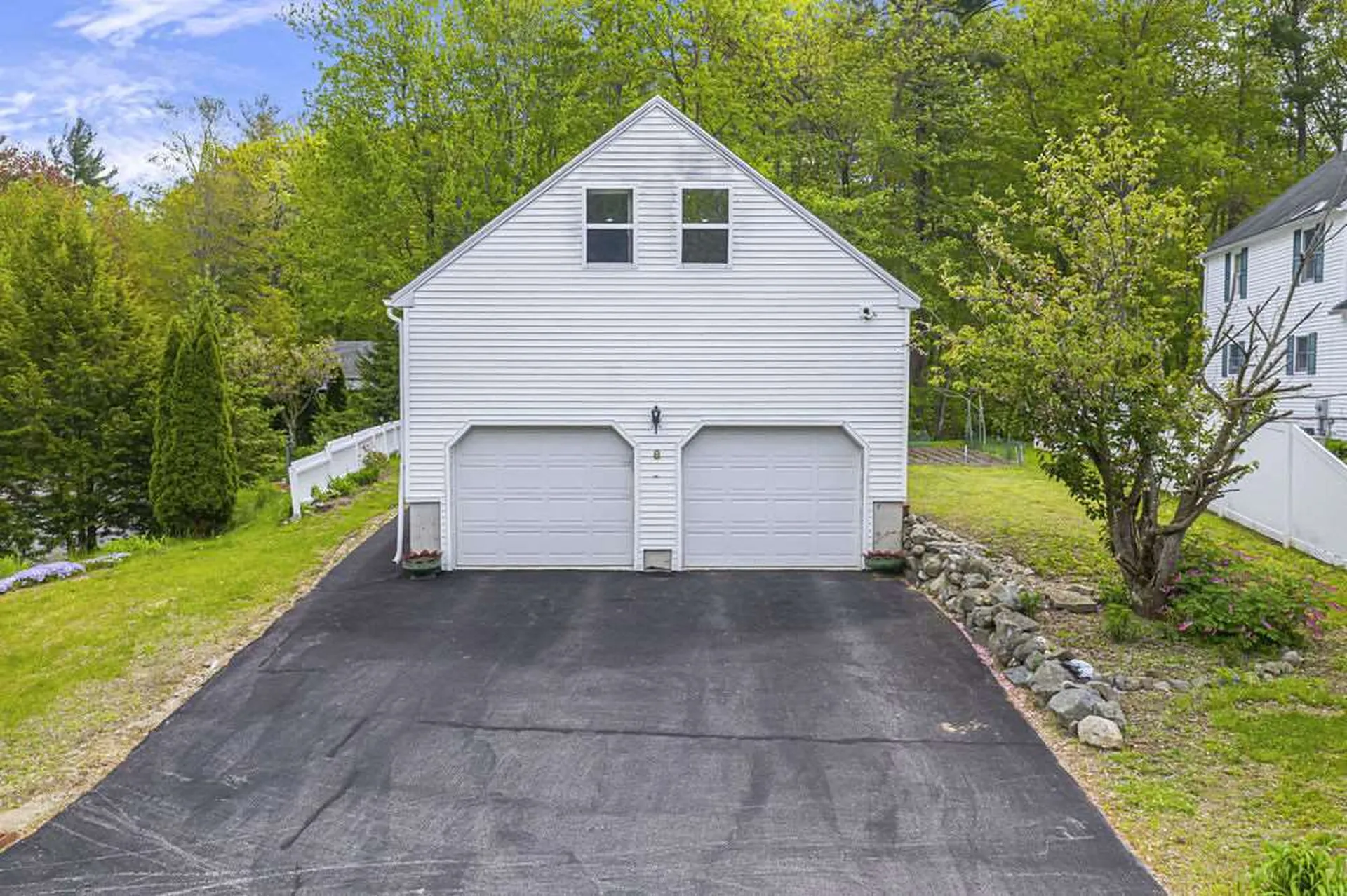 8 Oak Hill Lane Exeter NH 03833
