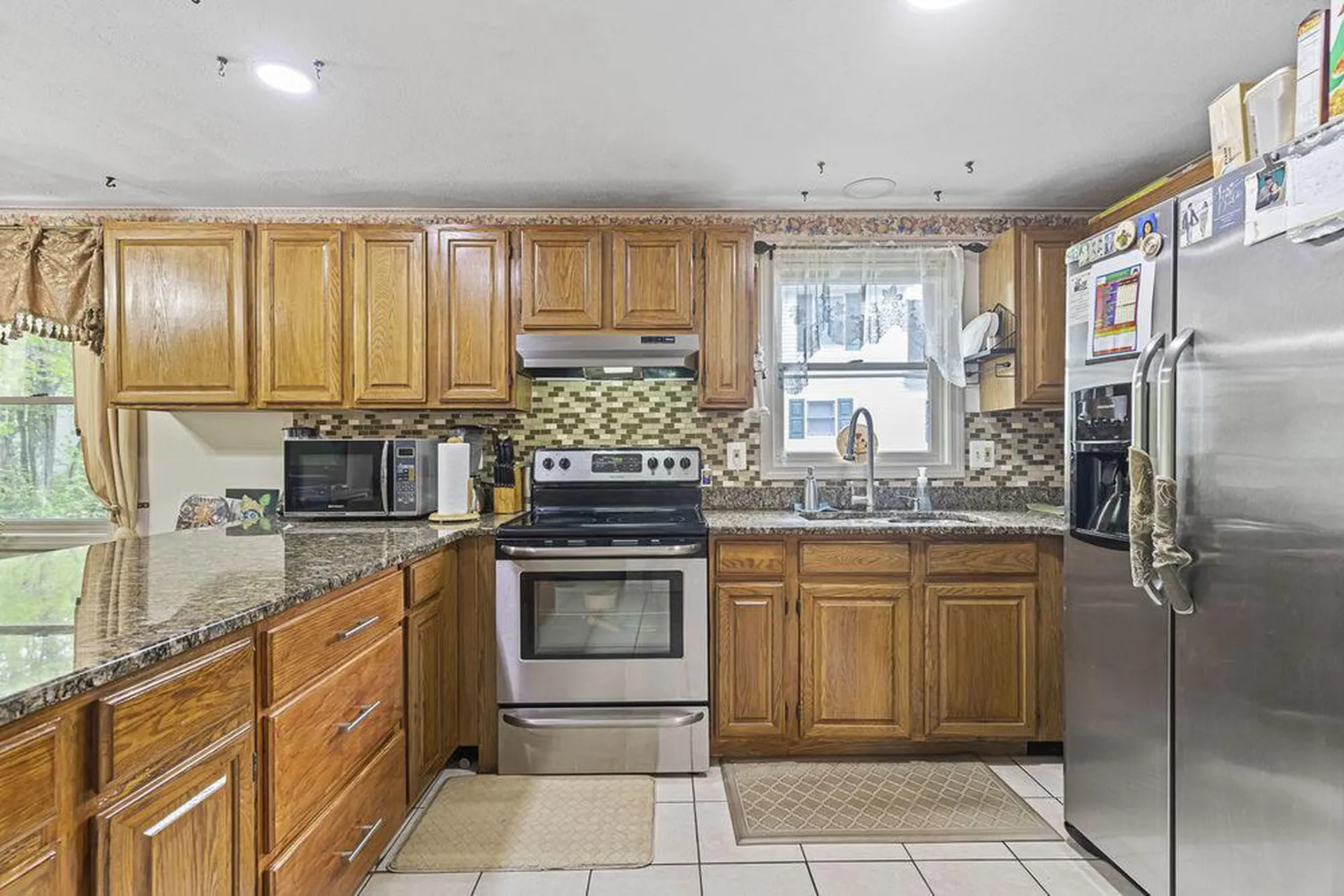 8 Oak Hill Lane Exeter NH 03833